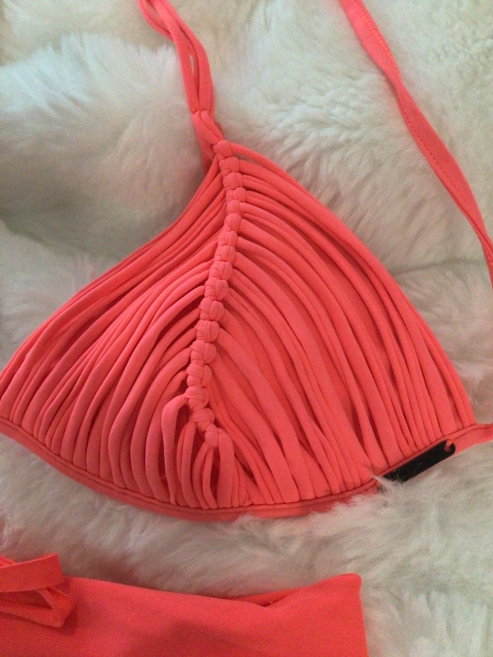 Bikini - Picture 4 of 10